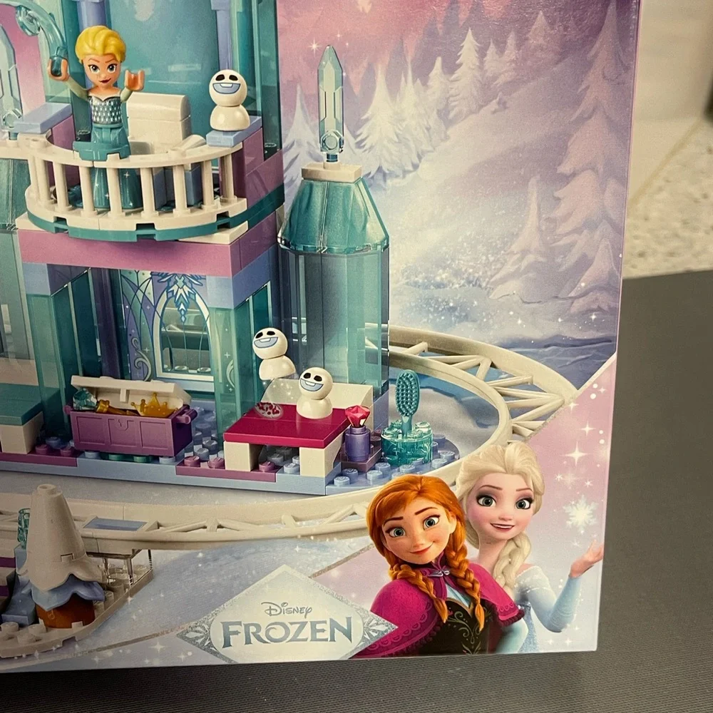 LEGO Disney Elsa's Ice Castle & Snow Ride Adventure 43281 216Pieces 4+NIB Sealed